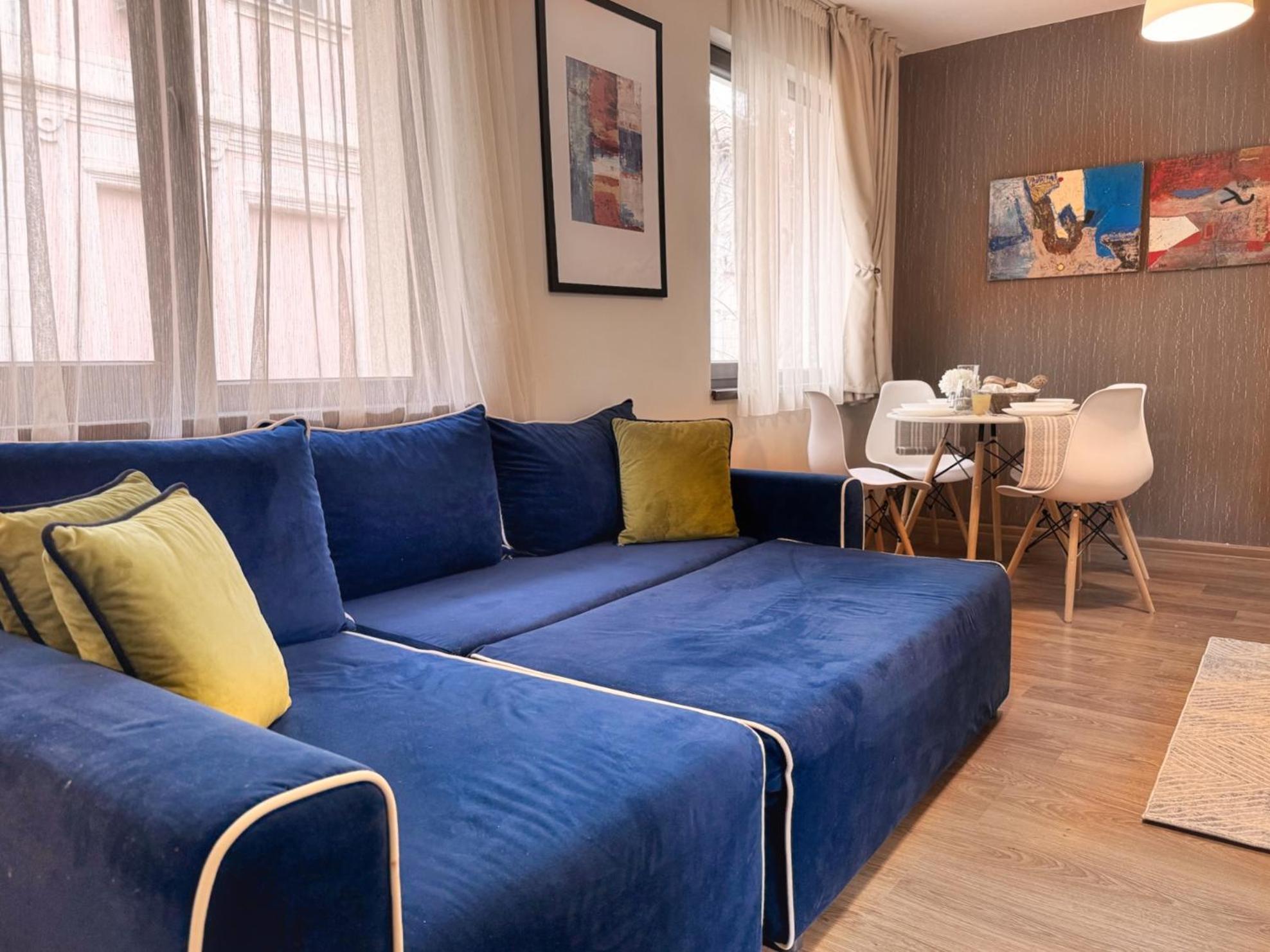 Top Centre Plovdiv Apt. With Parking For 4 Guests Eksteriør bilde
