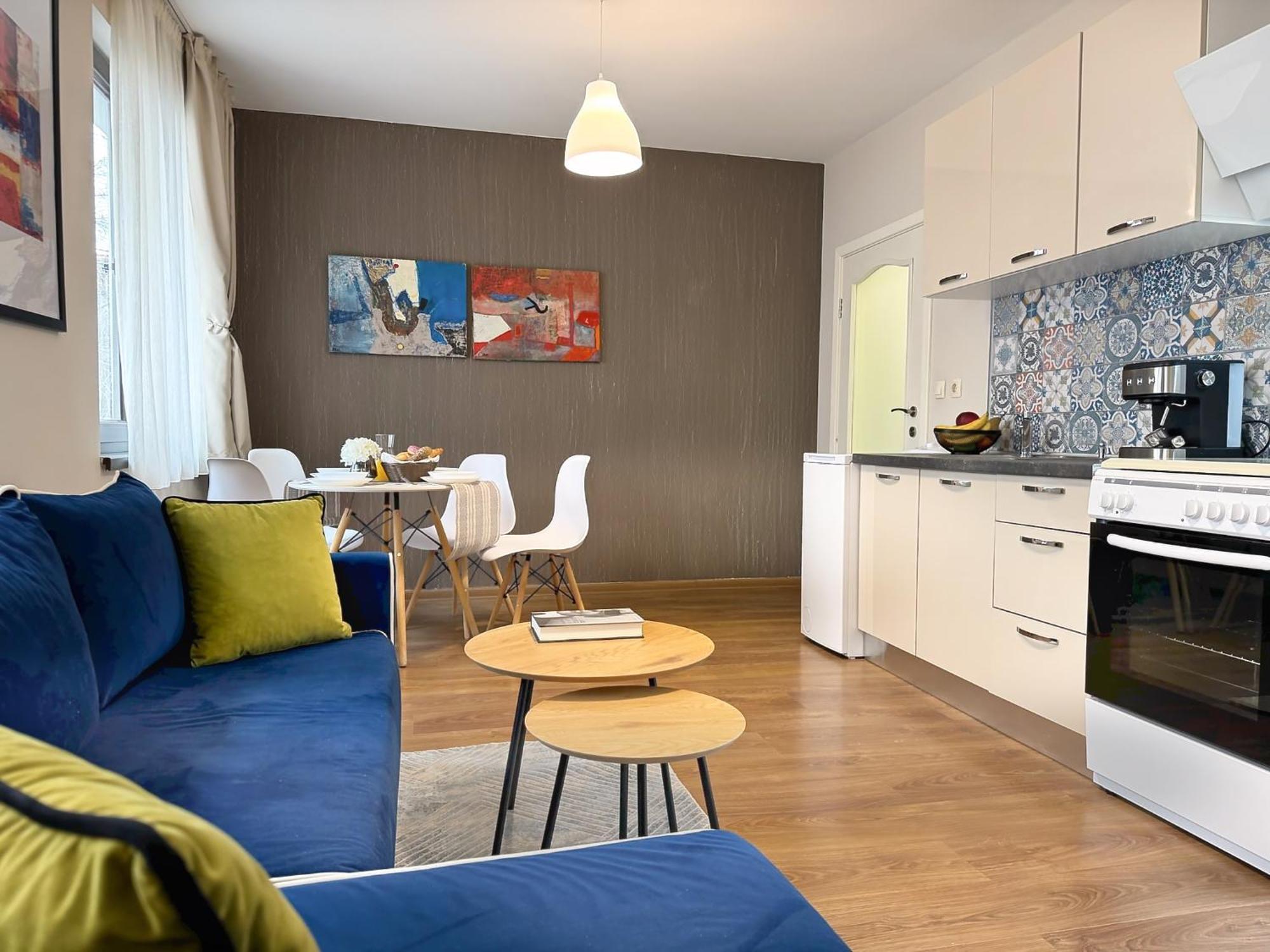 Top Centre Plovdiv Apt. With Parking For 4 Guests Eksteriør bilde
